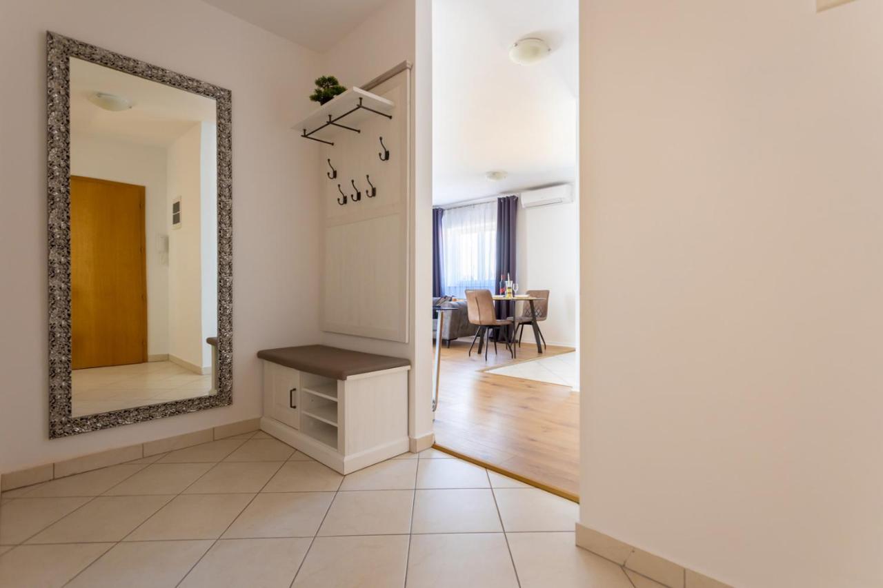 Apartment Demo Malinska Eksteriør bilde