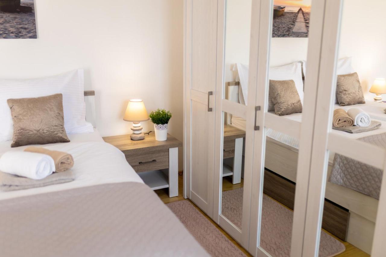 Apartment Demo Malinska Eksteriør bilde