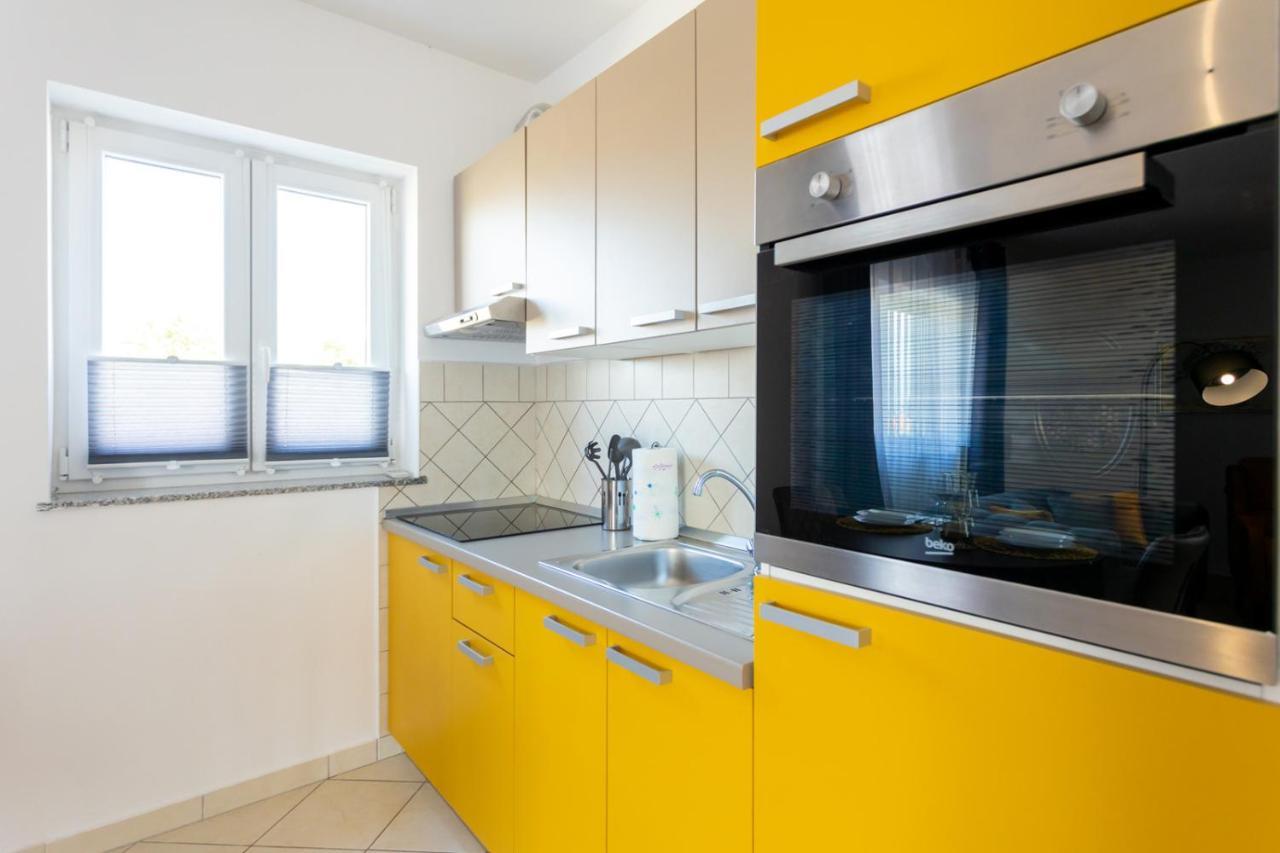 Apartment Demo Malinska Eksteriør bilde