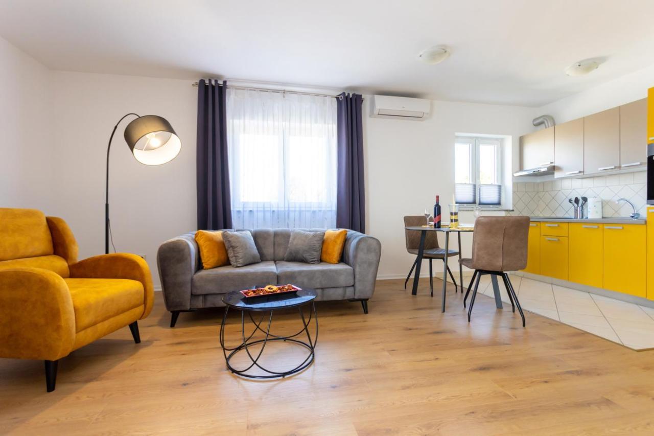 Apartment Demo Malinska Eksteriør bilde