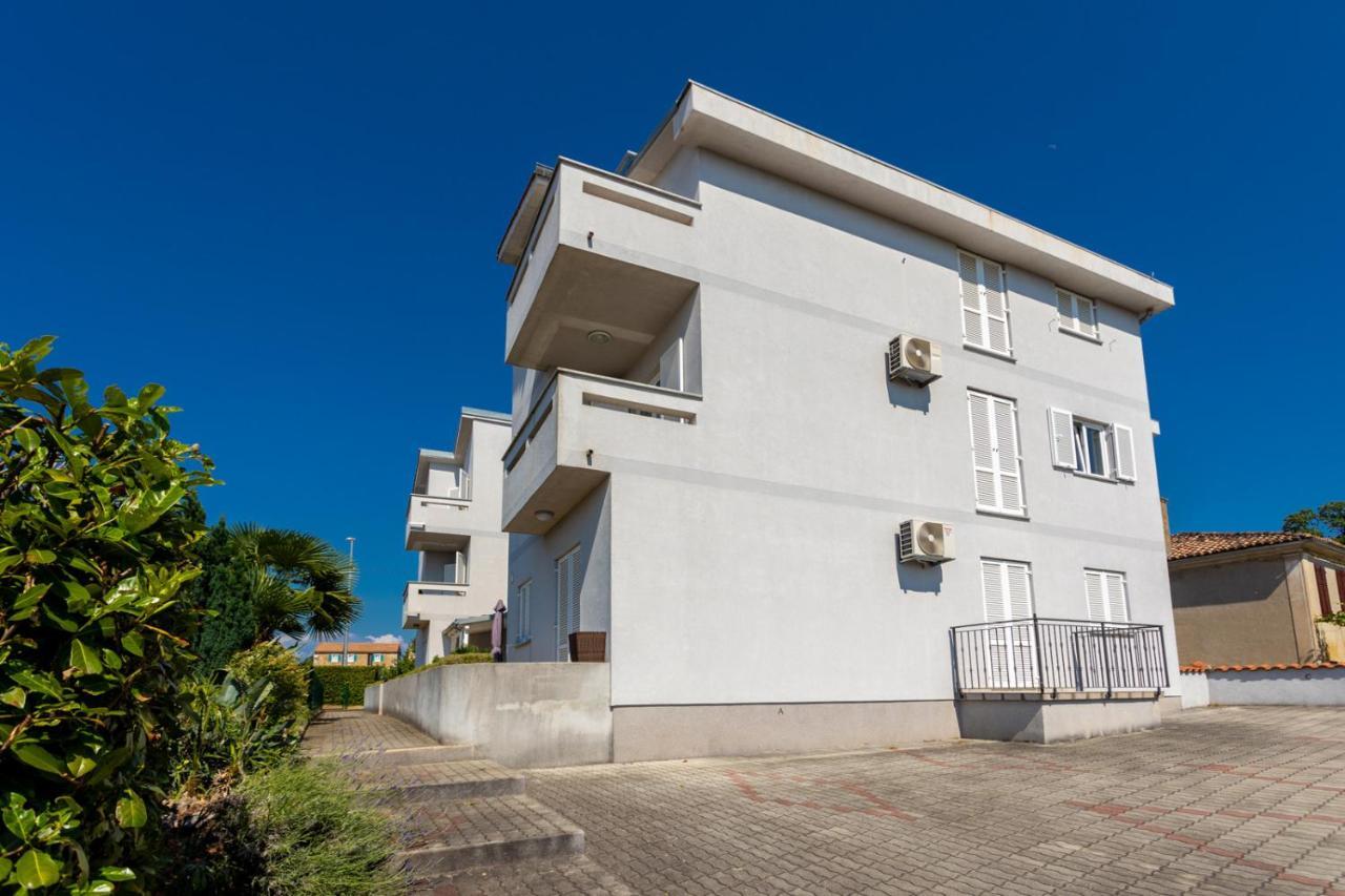 Apartment Demo Malinska Eksteriør bilde