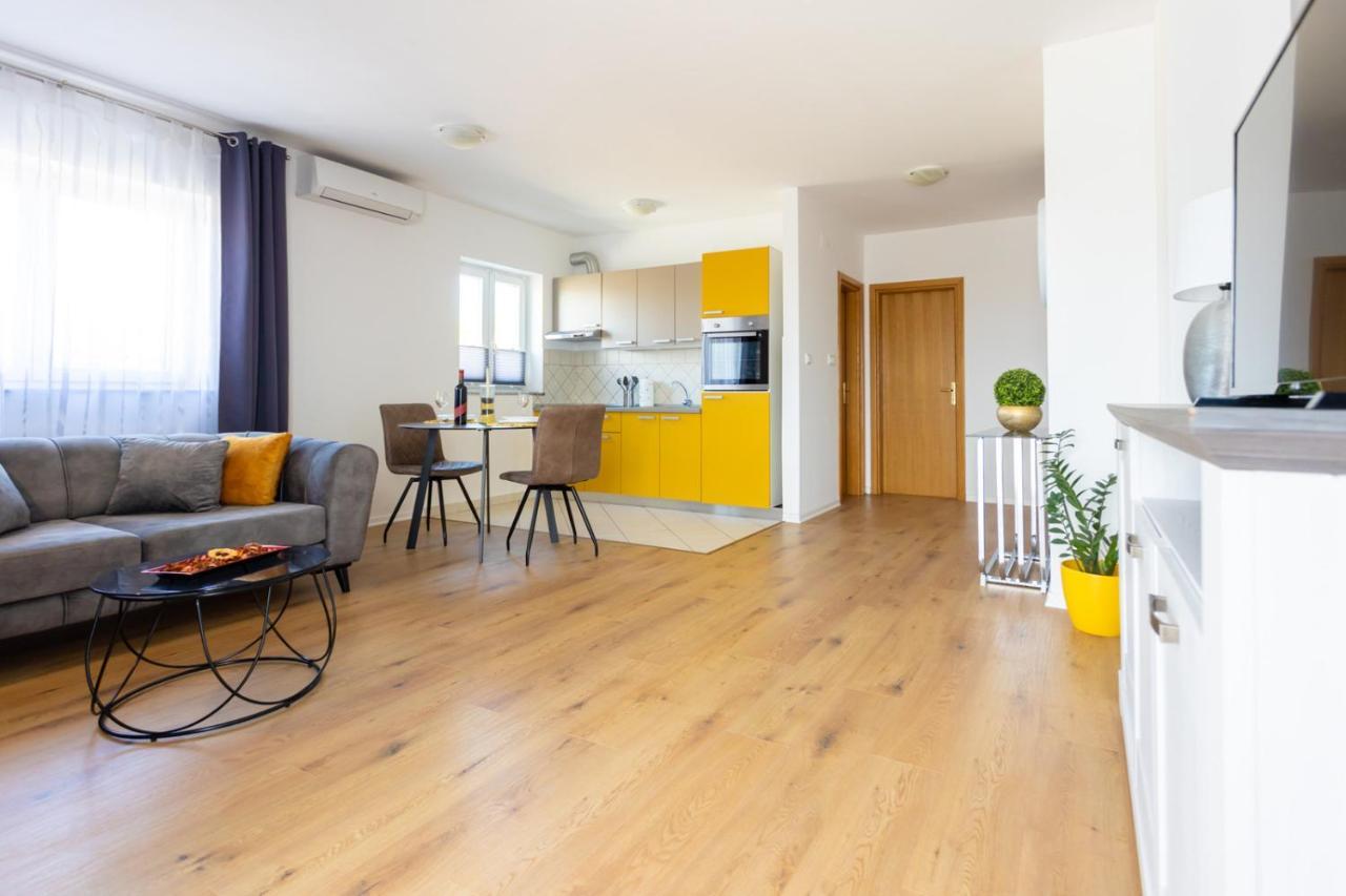 Apartment Demo Malinska Eksteriør bilde
